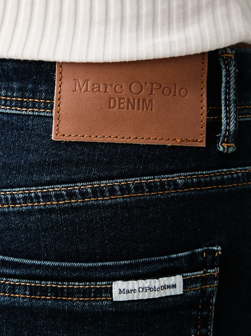 Marc O'Polo whiskered slim-fit jeans Blauw