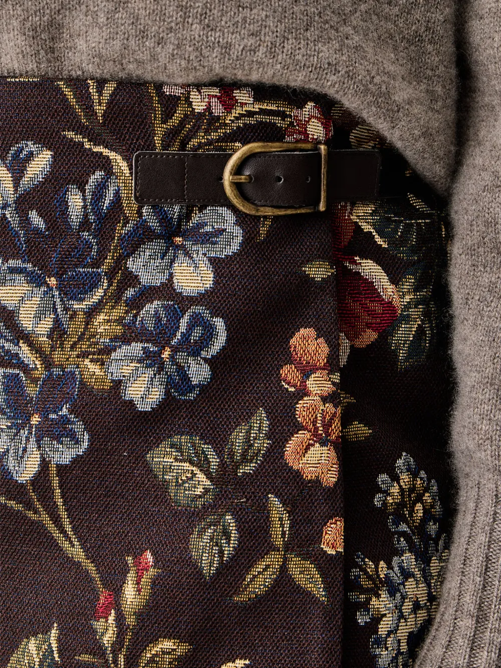 LUISA SPAGNOLI Flacone floral-tapestry buckle-detail straight mini skirt Bruin