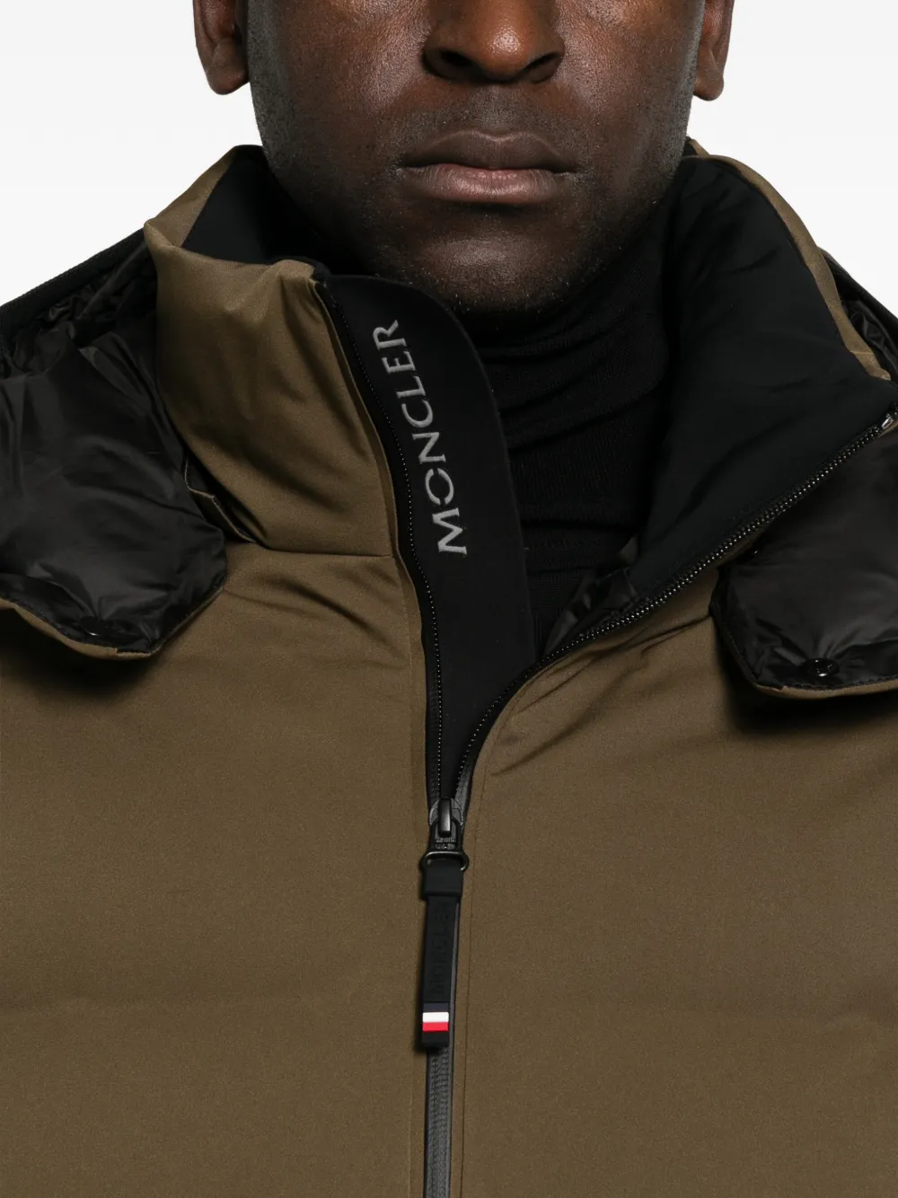 Moncler Grenoble Gevoerd jack met capuchon Groen