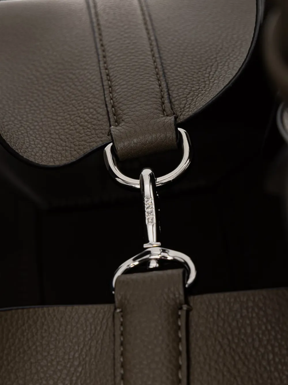 DKNY Paula pebbled-texture knotted tote bag Groen