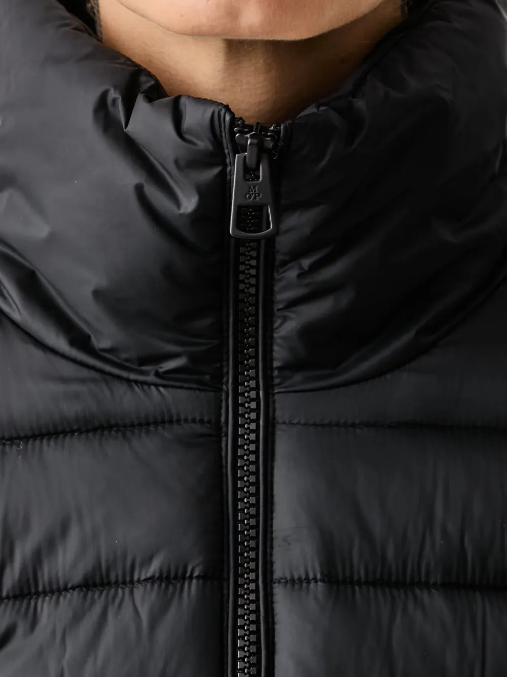 Marc O'Polo high-neck puffer jacket Zwart