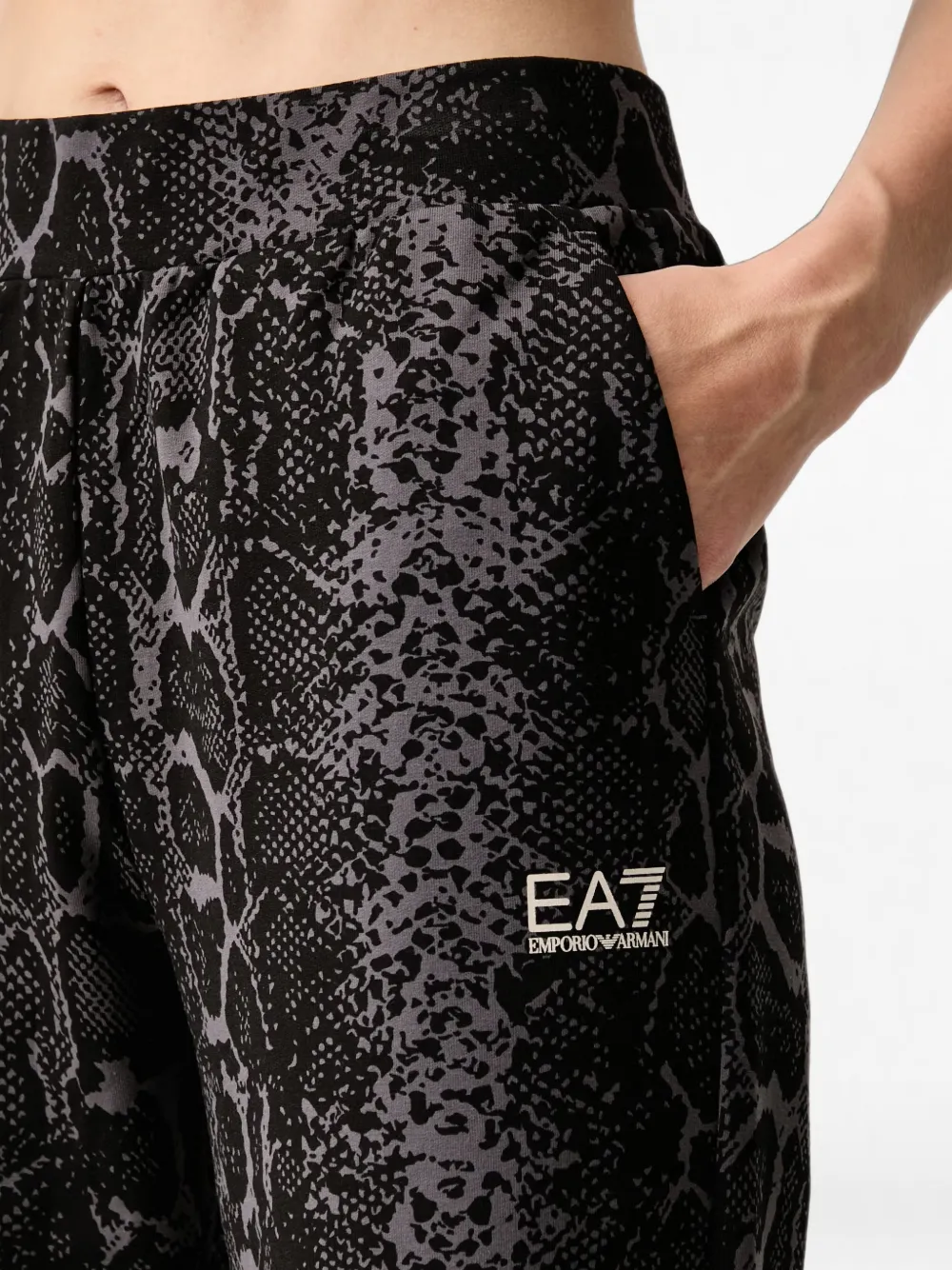 Ea7 Emporio Armani Trainingsbroek met slangenprint Zwart