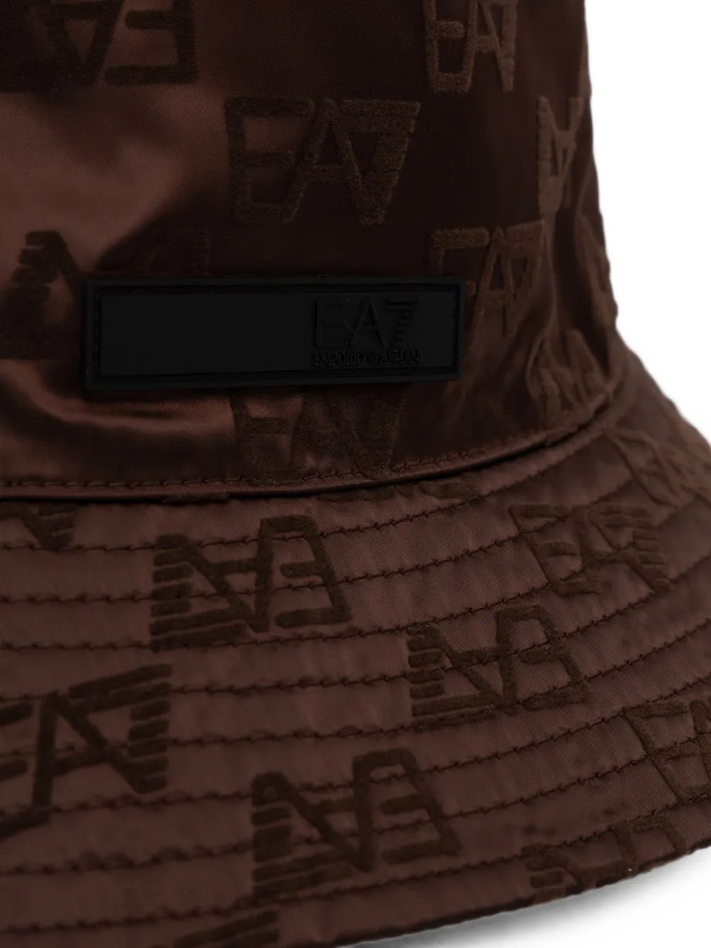 Ea7 Emporio Armani Vissershoed met logo-patroon Bruin