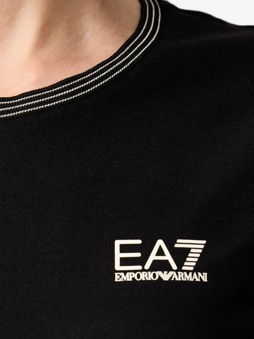 Ea7 Emporio Armani T-shirt met gestreepte afwerking en logo-print Zwart