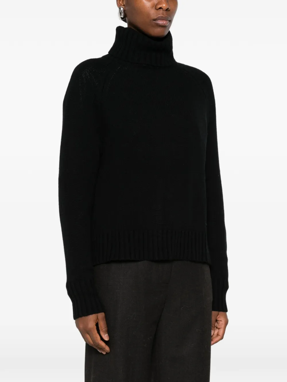 Allude Coltrui met raglan mouwen Zwart