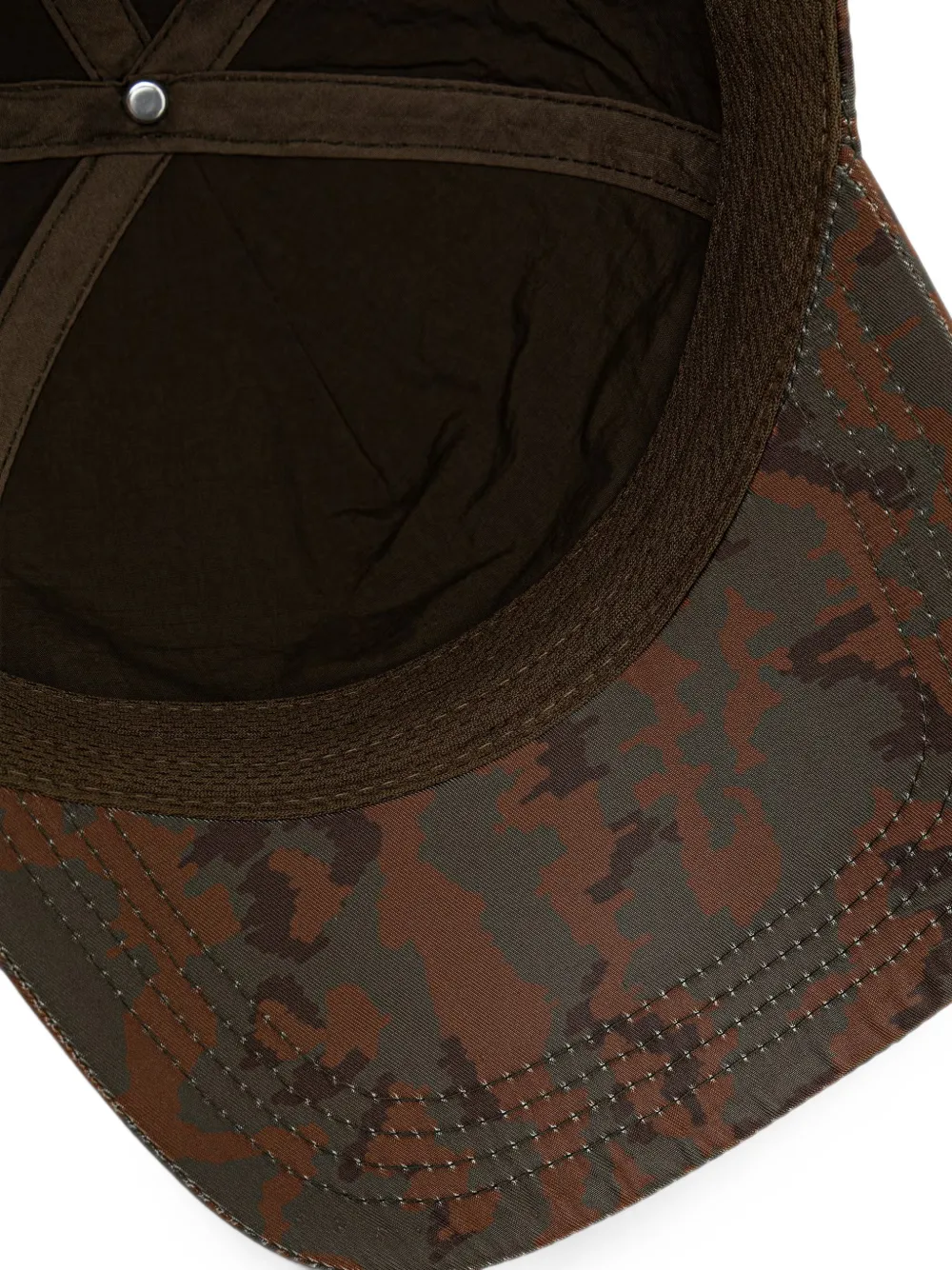 Drôle De Monsieur "Not From Paris Madame" pet met camouflage-print Bruin
