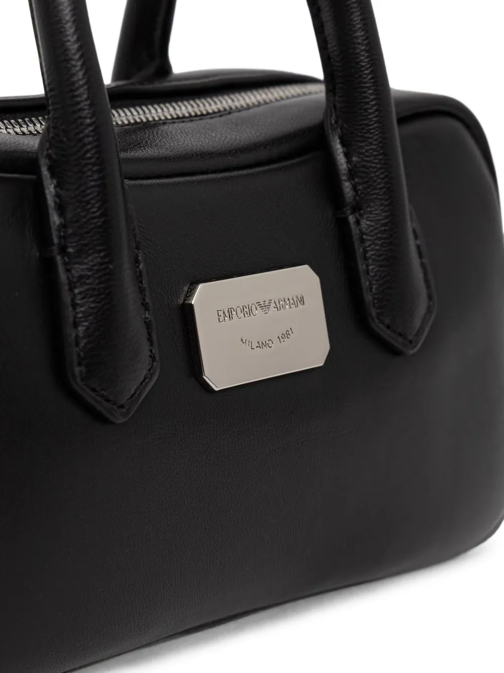Emporio Armani Schoudertas met logoplakkaat Zwart