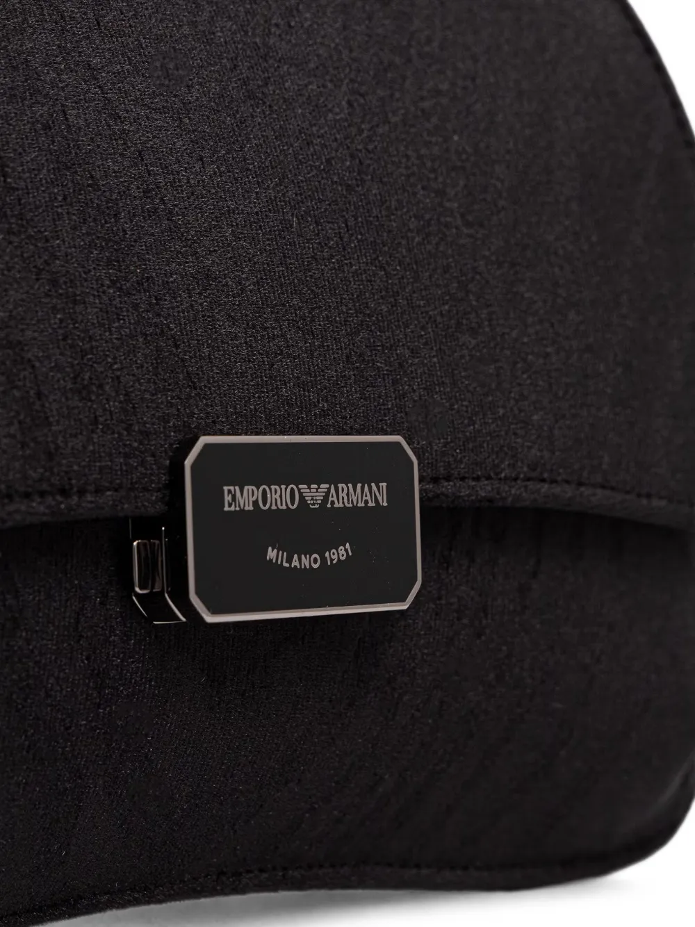 Emporio Armani Crossbodytas met logo-plakkaat en kettingband Zwart