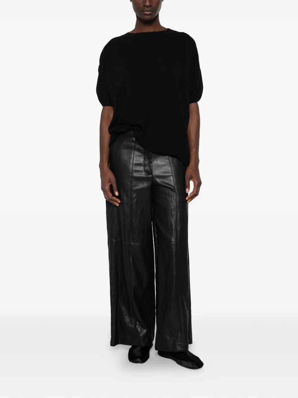 Dixie Short-sleeve Knitted Sweater In Black