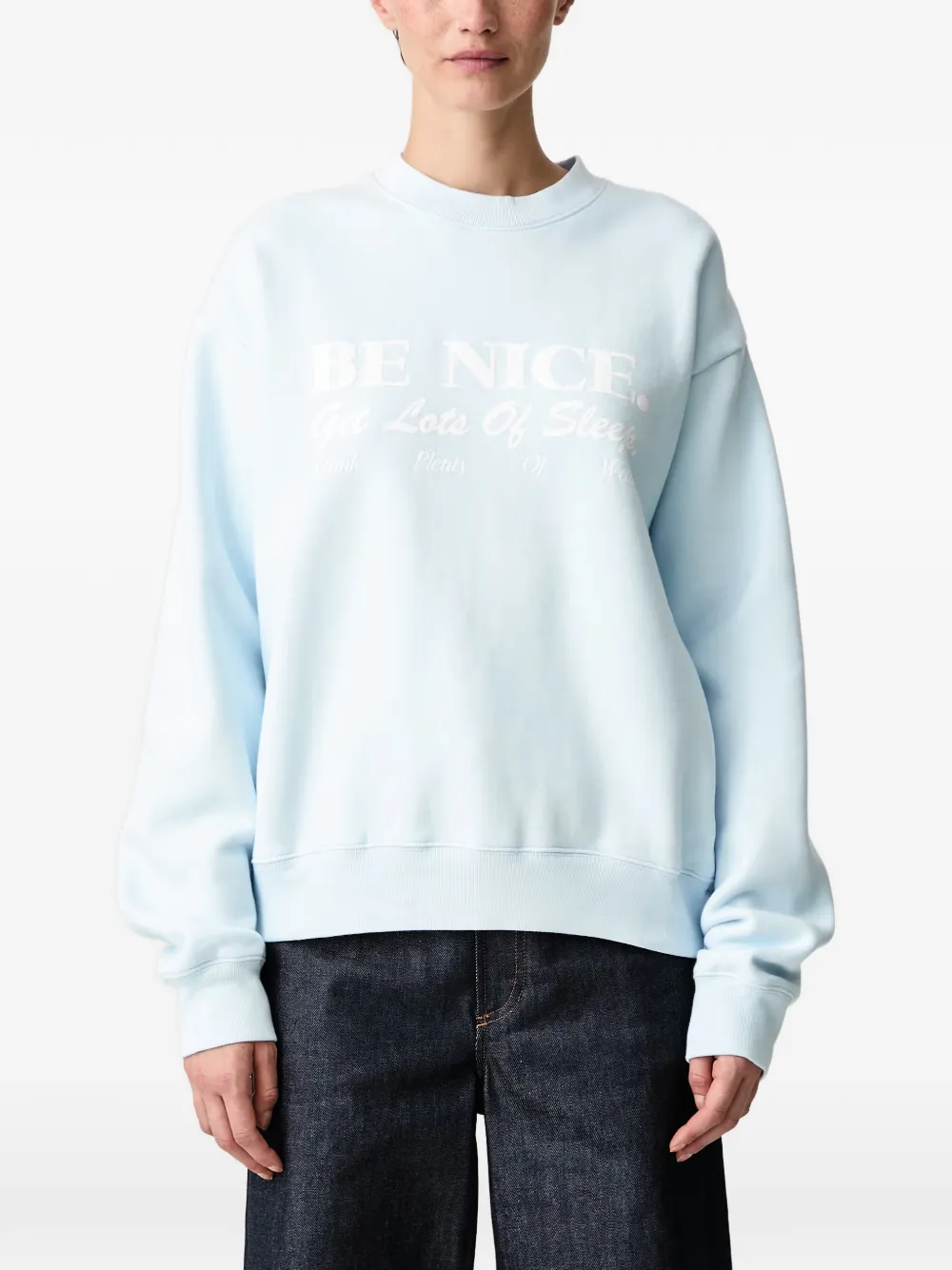 Sporty & Rich Be Nice trui met tekst Blauw