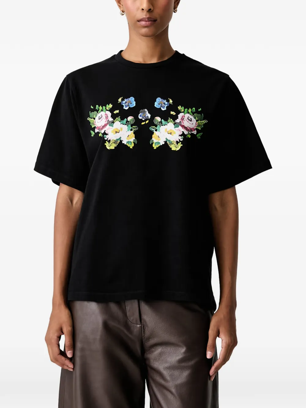 Stine Goya Floral-print T-shirt In Schwarz