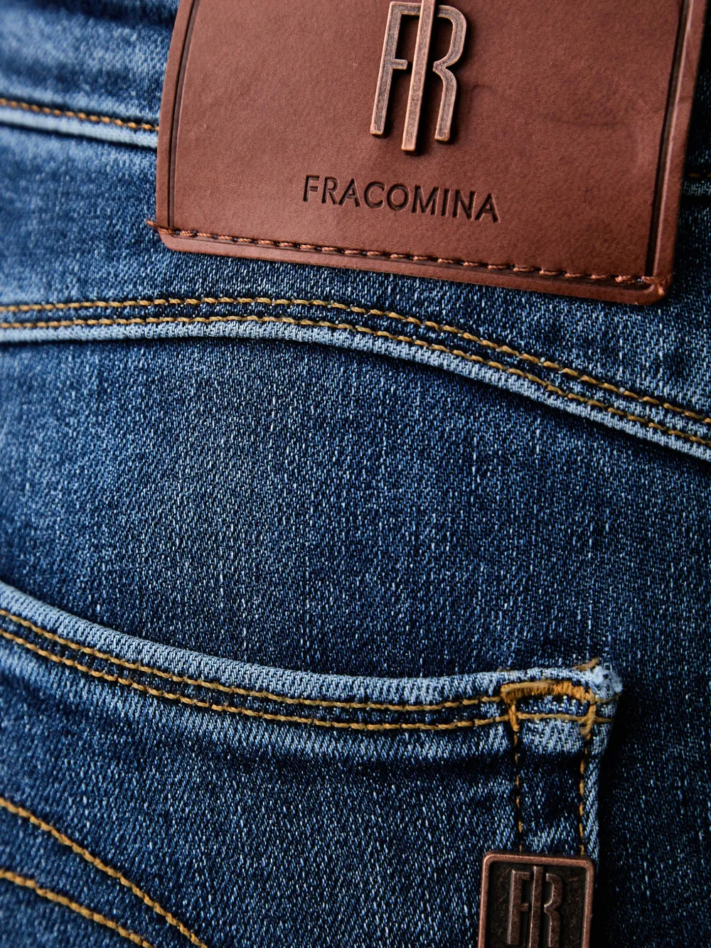 FRACOMINA Cropped jeans met whisker-effect Blauw