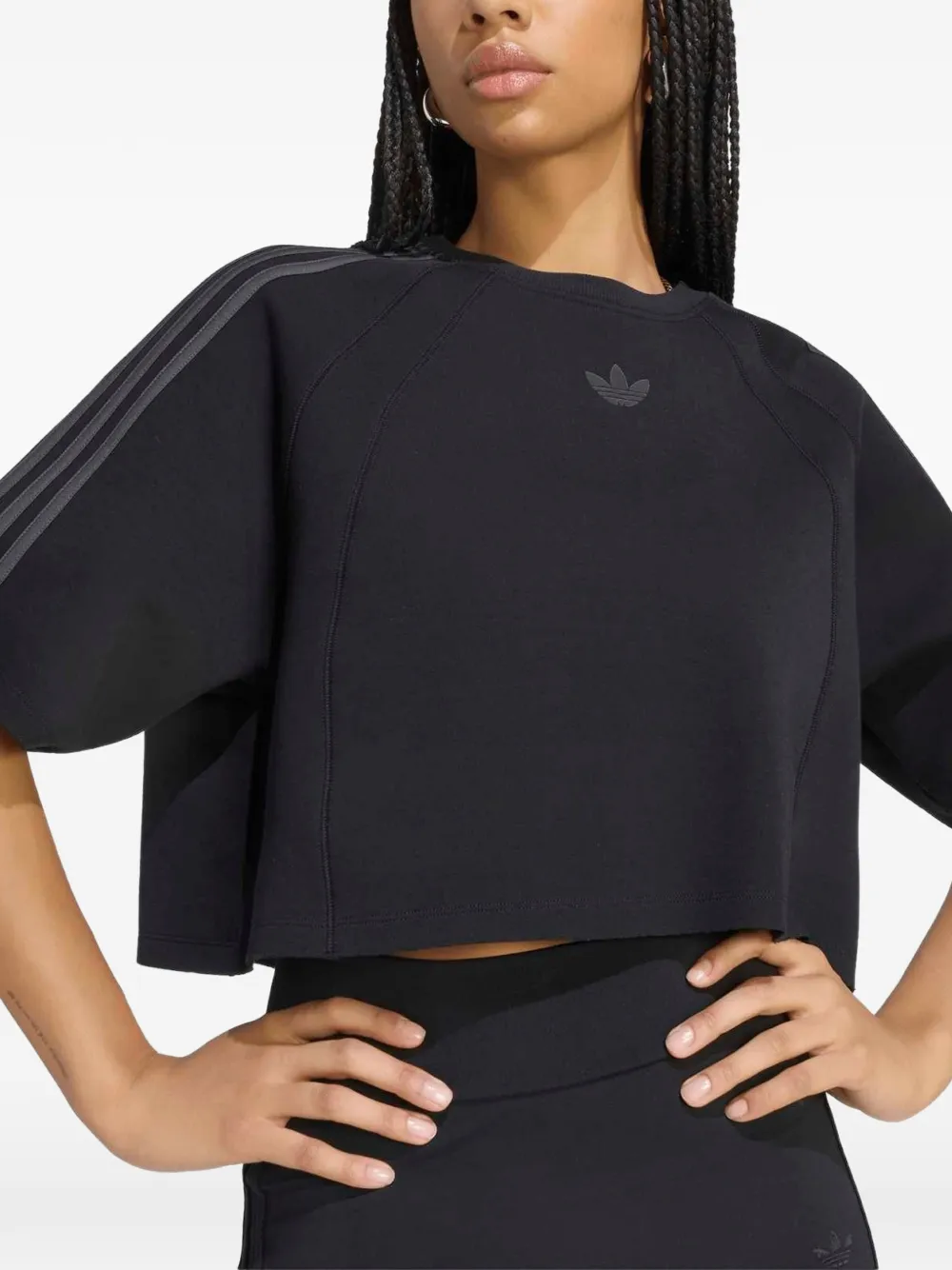 adidas Sst 2.0 boxy cropped T-shirt Zwart