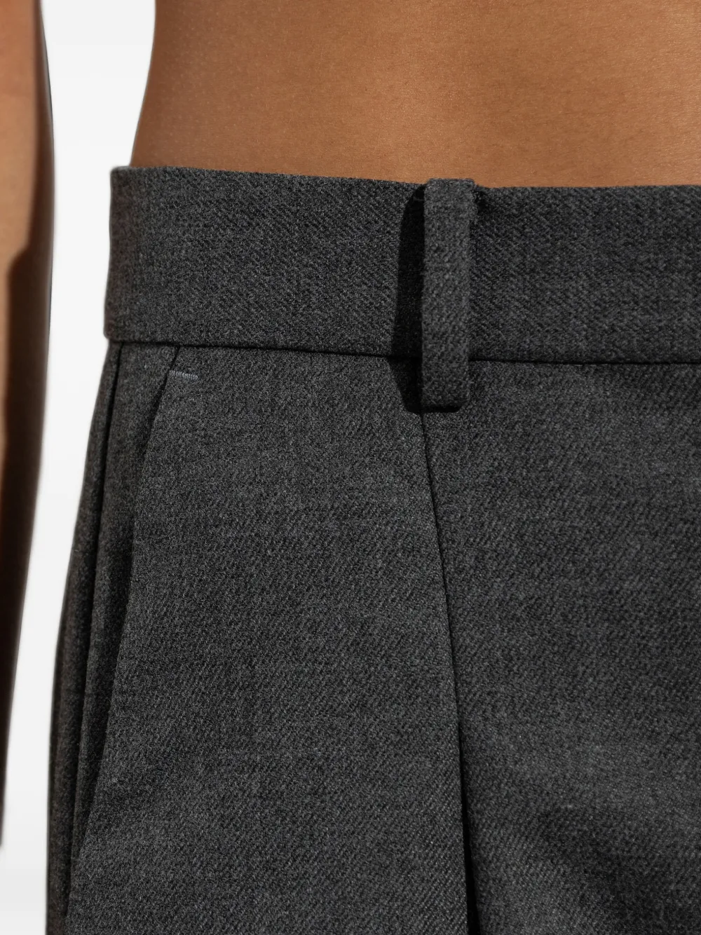By Malene Birger Povilanna broek met persvouw Grijs
