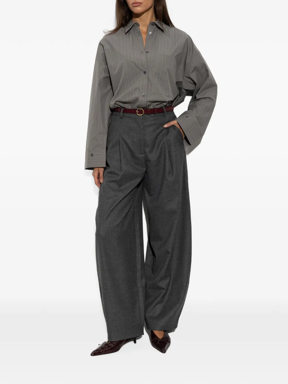 By Malene Birger Povilanna broek met persvouw Grijs
