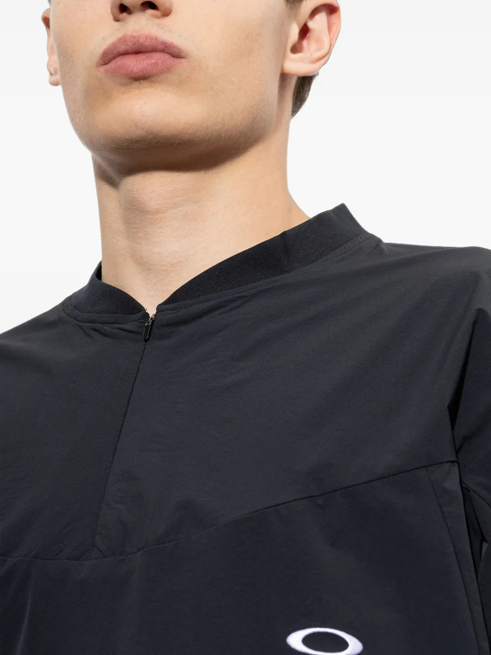 Oakley O-Blades T-shirt met geborduurd logo en kwartrits Zwart