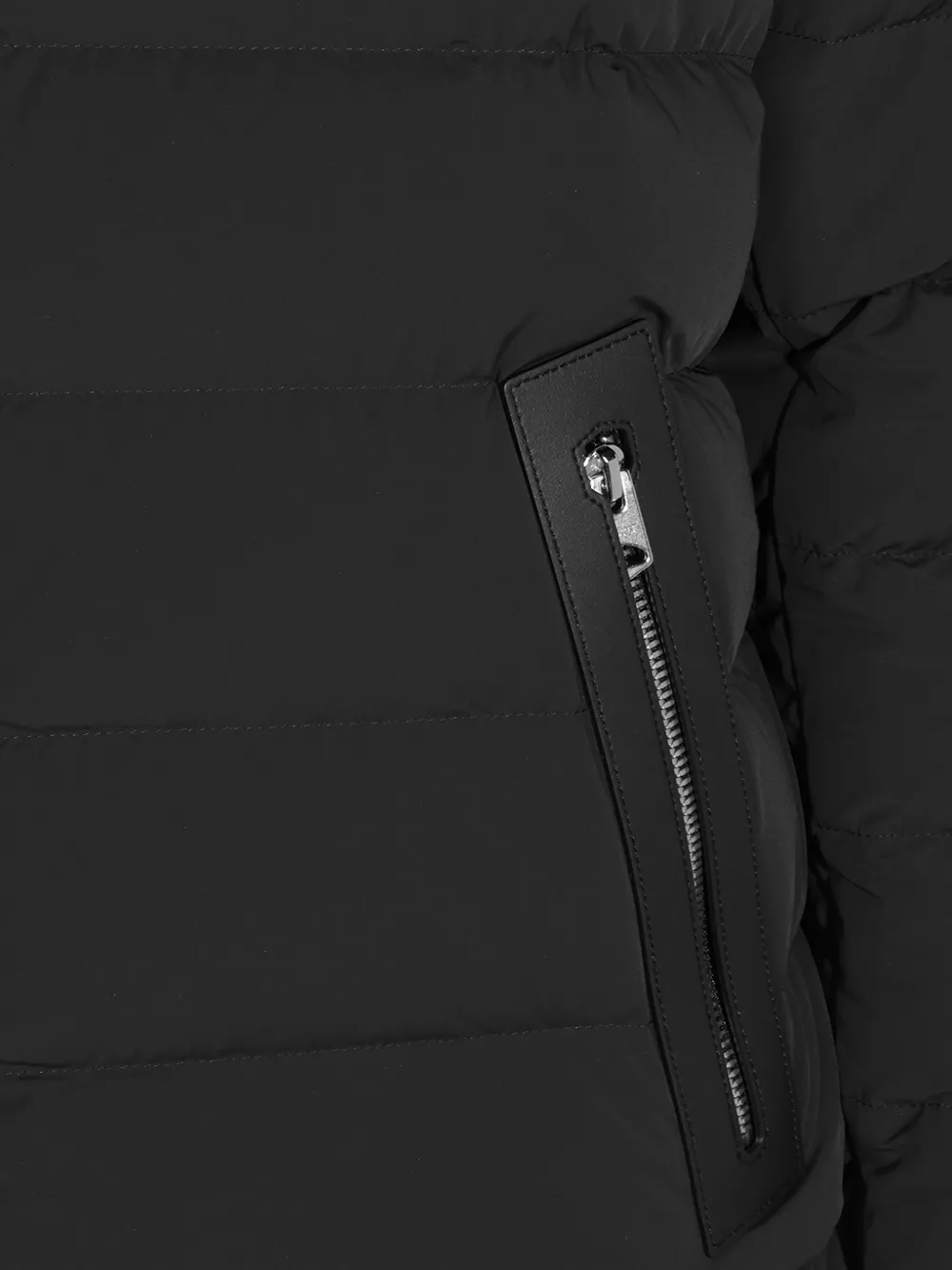 Mackage Jack-Z gewatteerd donsjack met capuchon Zwart