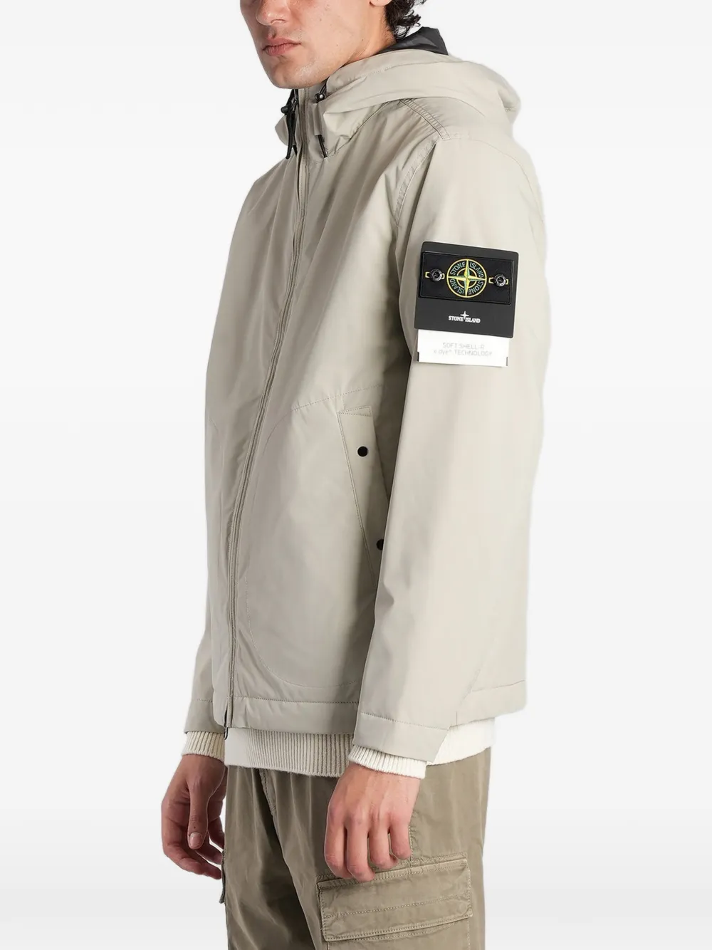 Stone Island 4100108 Soft Shell-R_E.Dye Technology jack met capuchon en wind- en waterbestendig membraan Beige