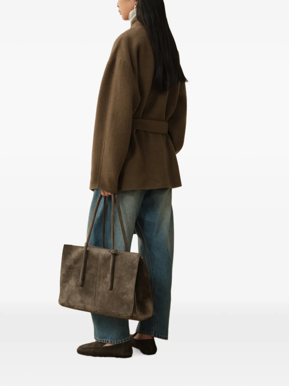 LESS Jas met asymmetrische kraag en ceintuur Bruin