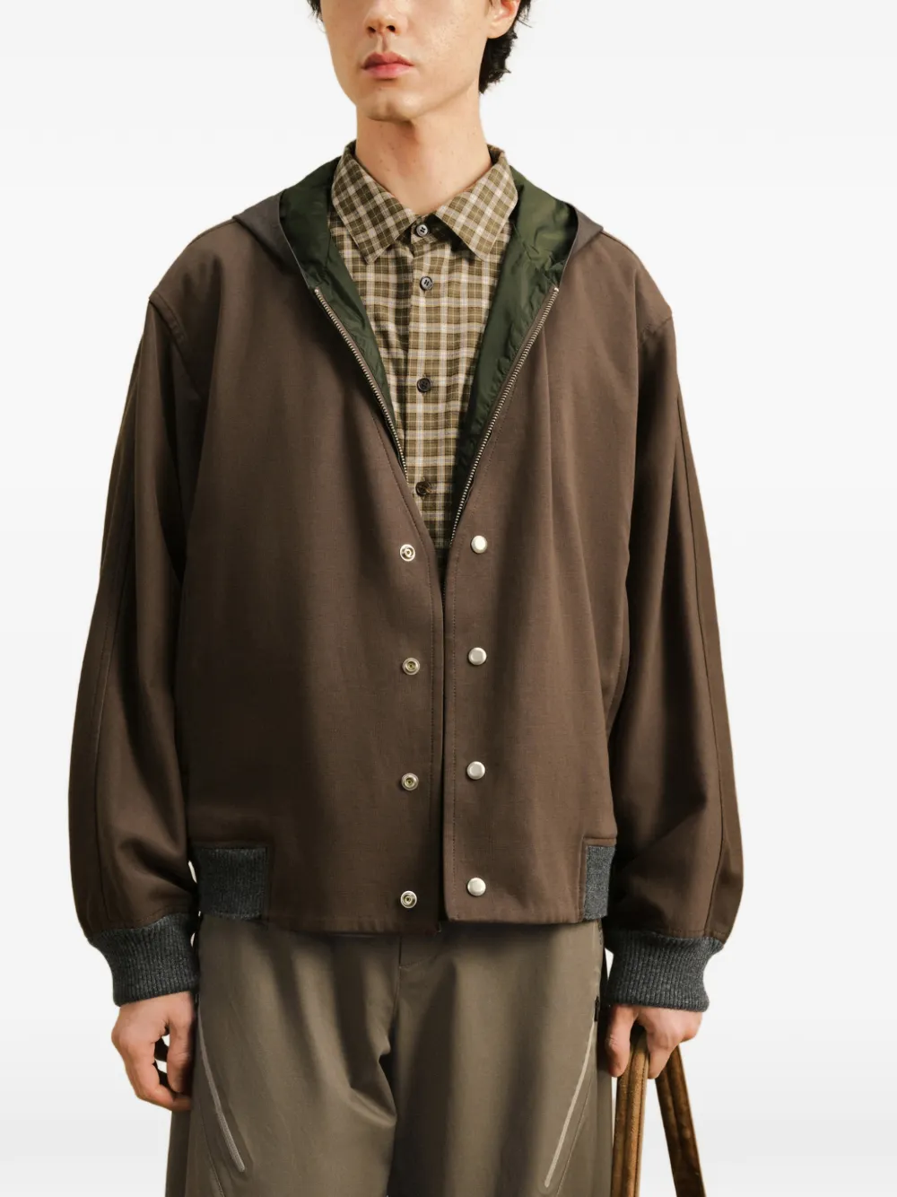 CROQUIS Broek met wijde pijpen en zijzakken Groen