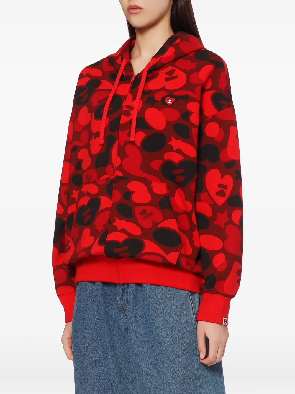 APEE™ by *A BATHING APE Hoodie met hartvormige camouflage-print en rits Rood
