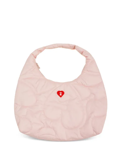 APEE™ by *A BATHING APE® tote mini capitonada con parche de corazón