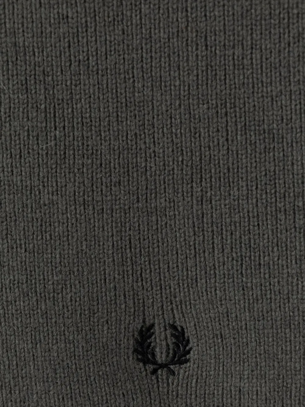 Fred Perry Ribgebreide sjaal met geborduurd logo Groen