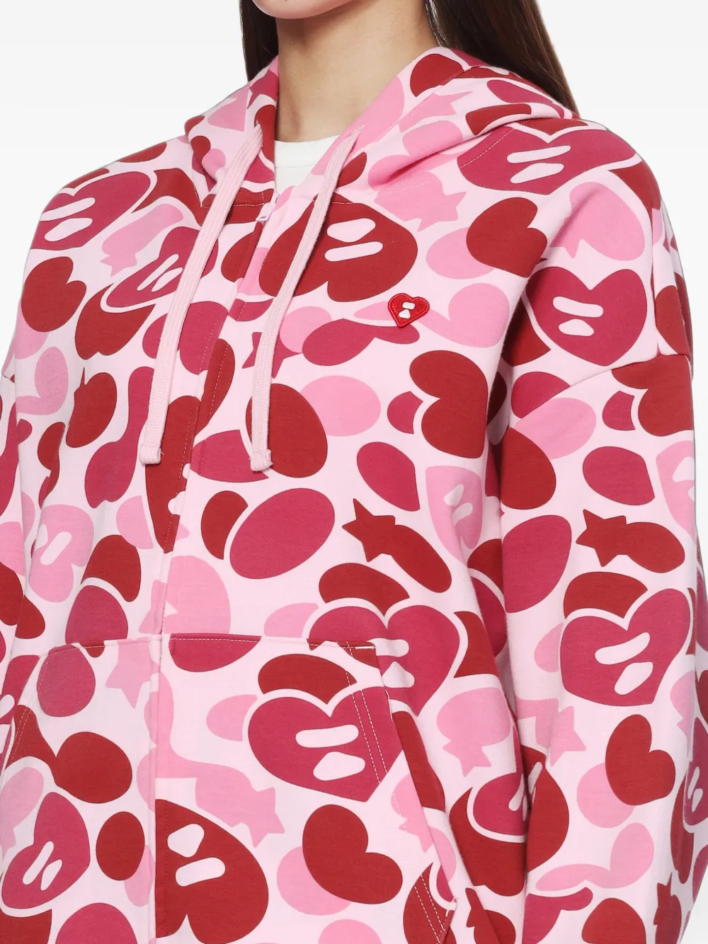 APEE™ by *A BATHING APE Hoodie met hartvormige camouflageprint en rits Roze