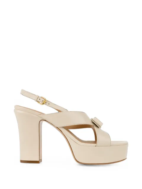 Ferragamo Sandália Vara Bow com plataforma