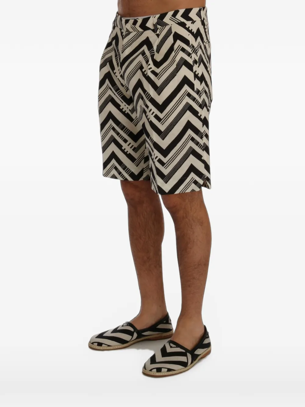 Dolce & Gabbana Shorts met chevronprint Beige