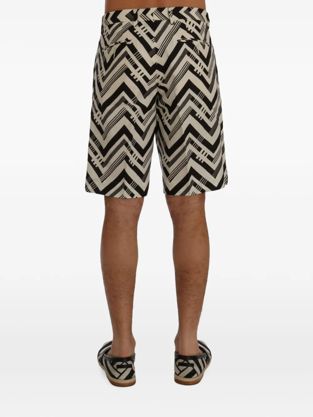 Dolce & Gabbana Shorts met chevronprint Beige