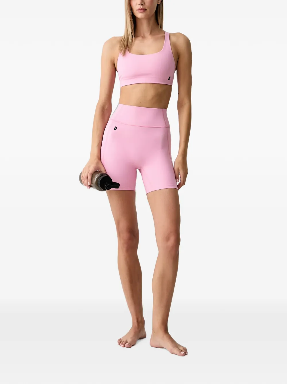 On Studio high-waist shorts met logo-patch Roze