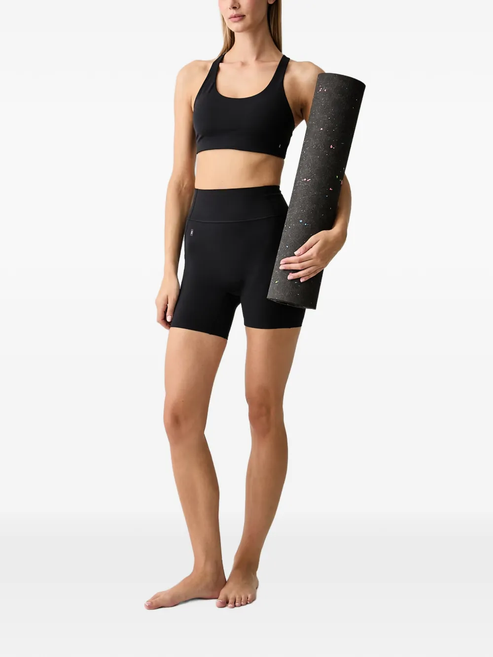 On Studio high-waist shorts met zijzak Zwart
