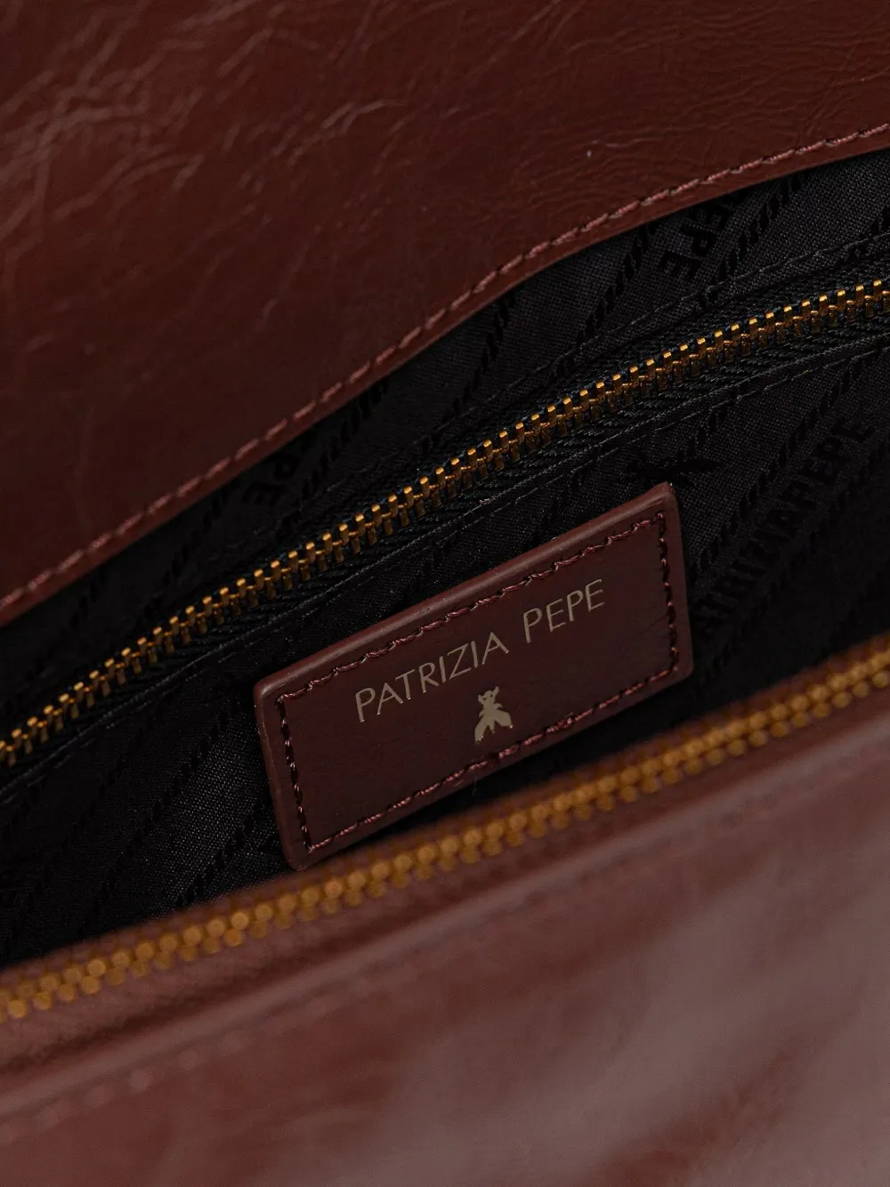 Patrizia Pepe Fly-plaque shoulder bag Bruin