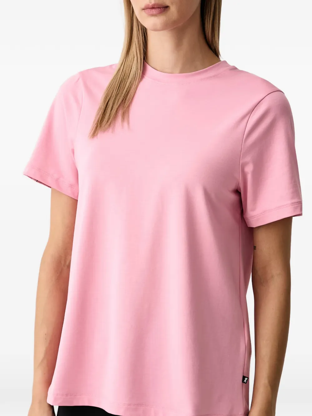 On Focus T-shirt met c trasterende afwerking Roze