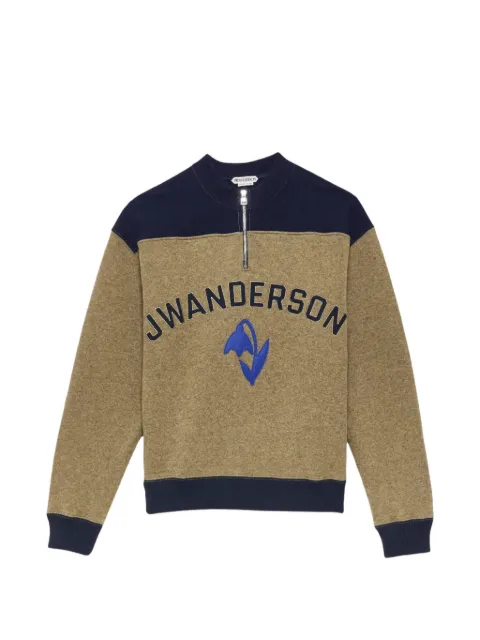 JW Anderson sweater med broderet logo og halv lynlås
