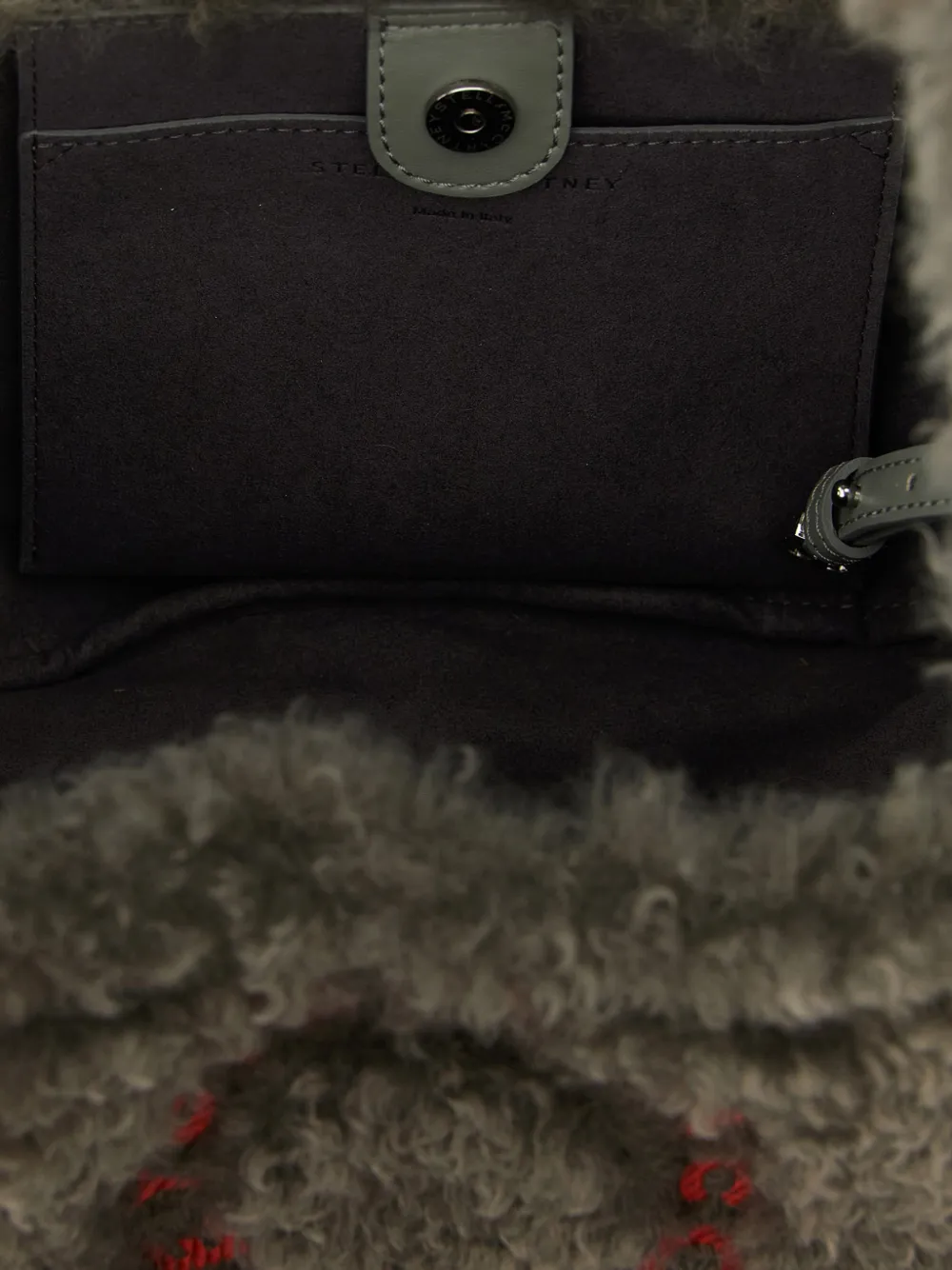 Stella McCartney Schoudertas met geborduurd logo en lammy-effect Grijs