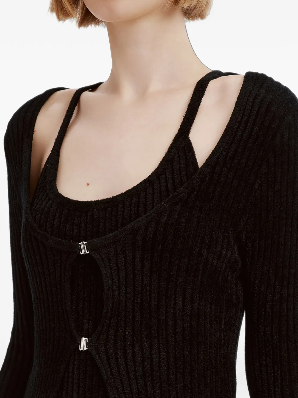 izzue Ribgebreid vest Zwart