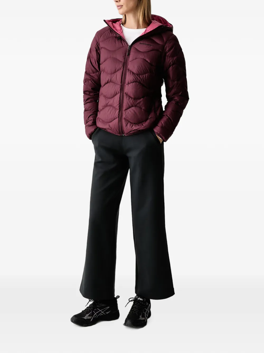 Peak Performance Helium gewatteerd jack met capuchon Rood