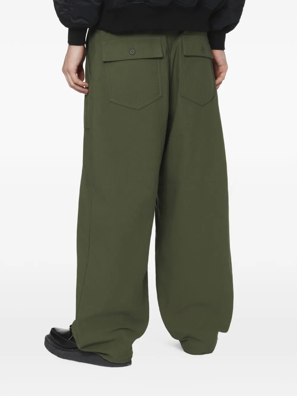 Comme des Garçons Homme Broek met opgestikte zak en riemlussen Groen