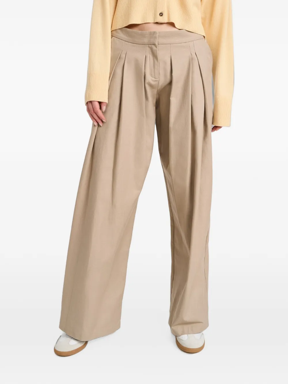 Le Kasha Rum pleated trousers