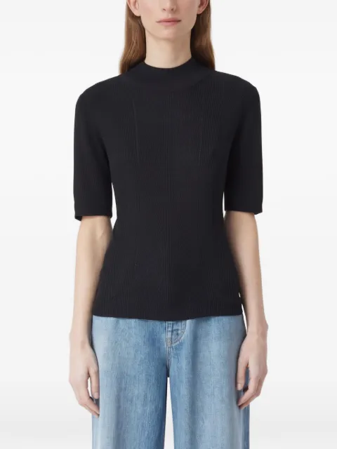 Closed ribbed fine-knit sweater