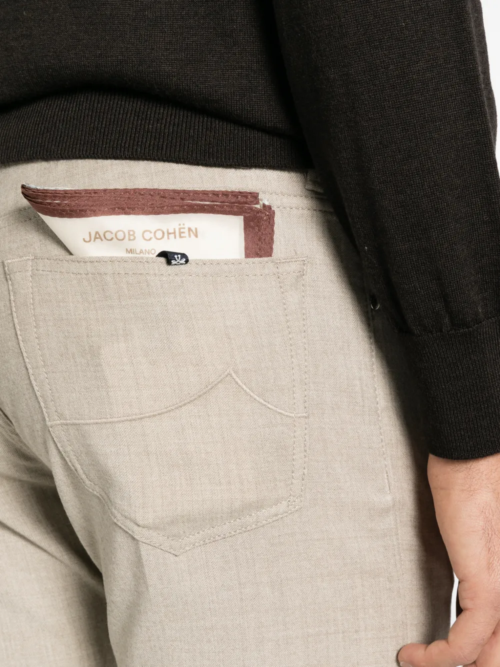 Jacob Cohën logo-patch straight-leg trousers Beige