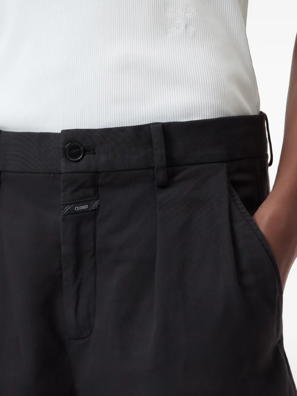 Closed Revyl pleat-detail shorts Zwart