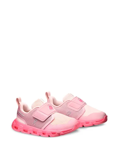 On Cloud Dash TD スニーカー