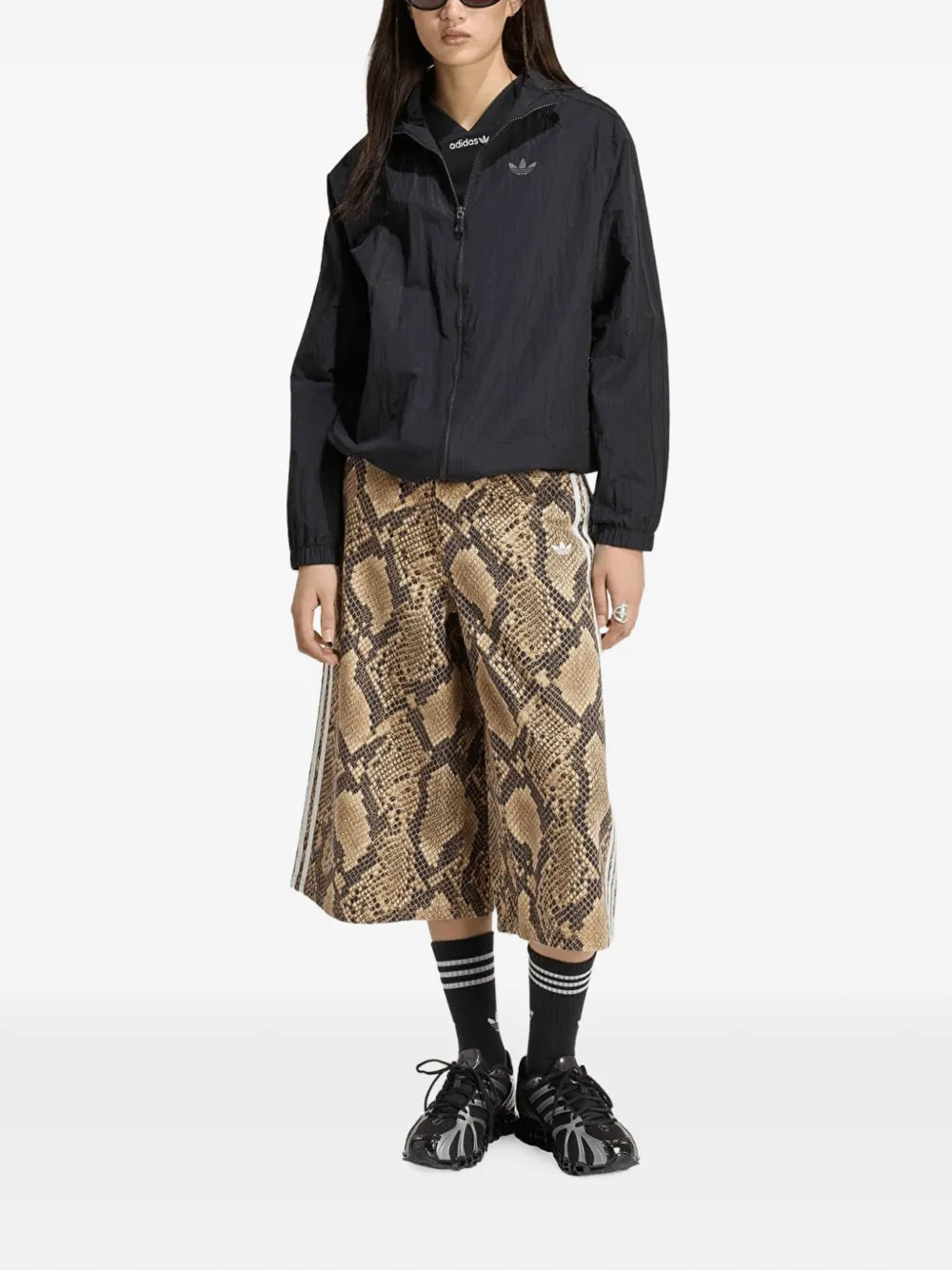 adidas Denim bermuda shorts met slangen-print Bruin