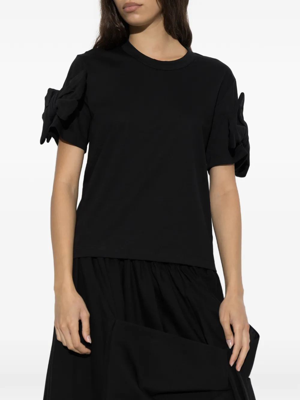 Noir Kei Ninomiya T-shirt met strik applicatie Zwart