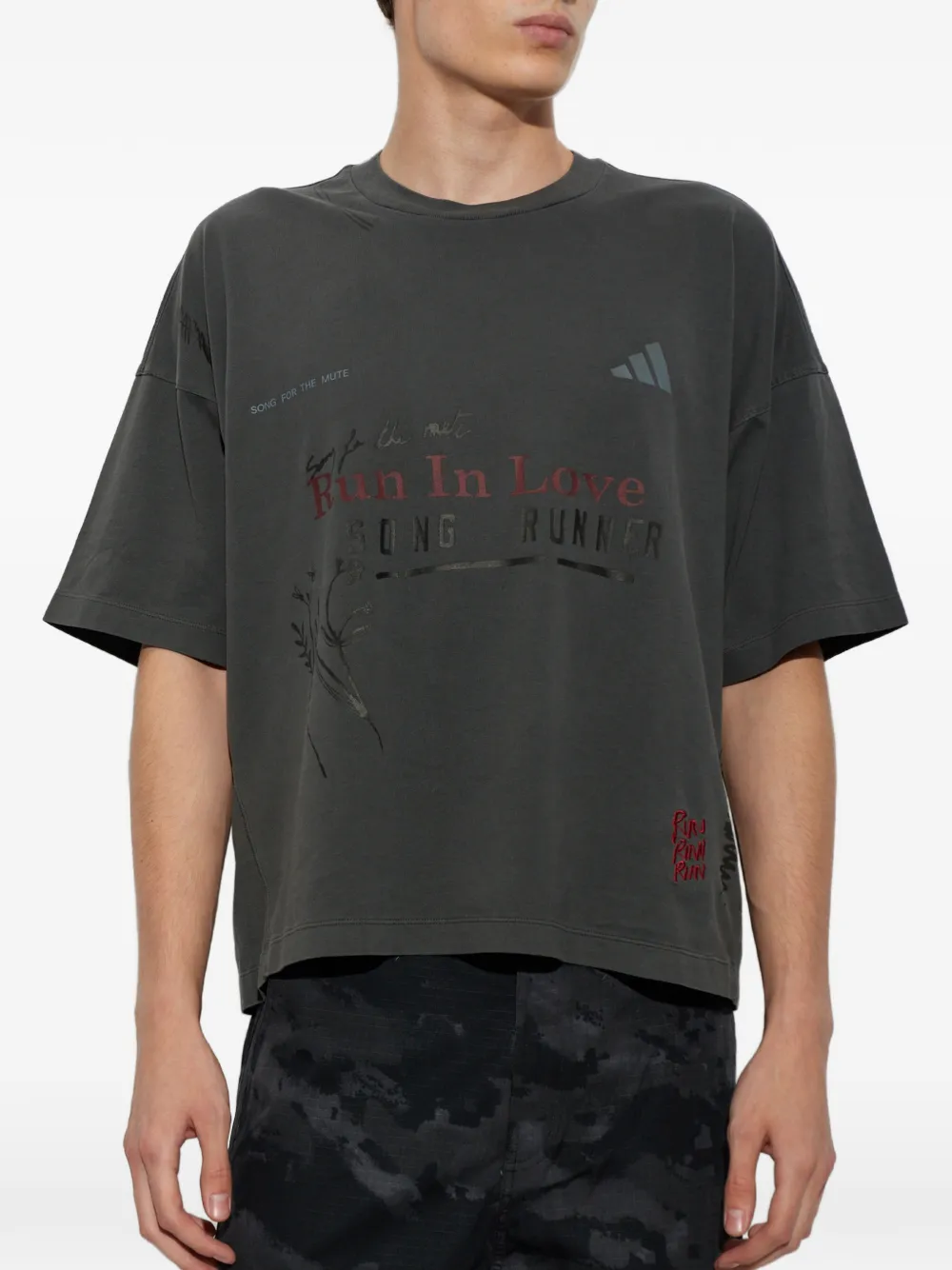 adidas x Song For The Mute katoenen T-shirt met logo-print Grijs