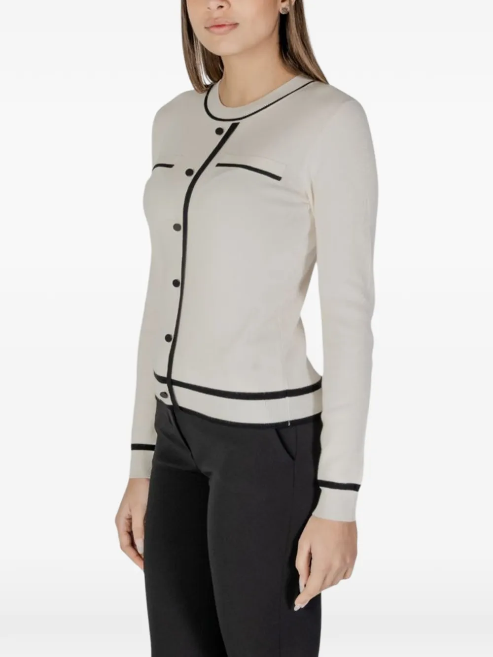 Morgan Trui met contrasterende afwerking en knopen Beige