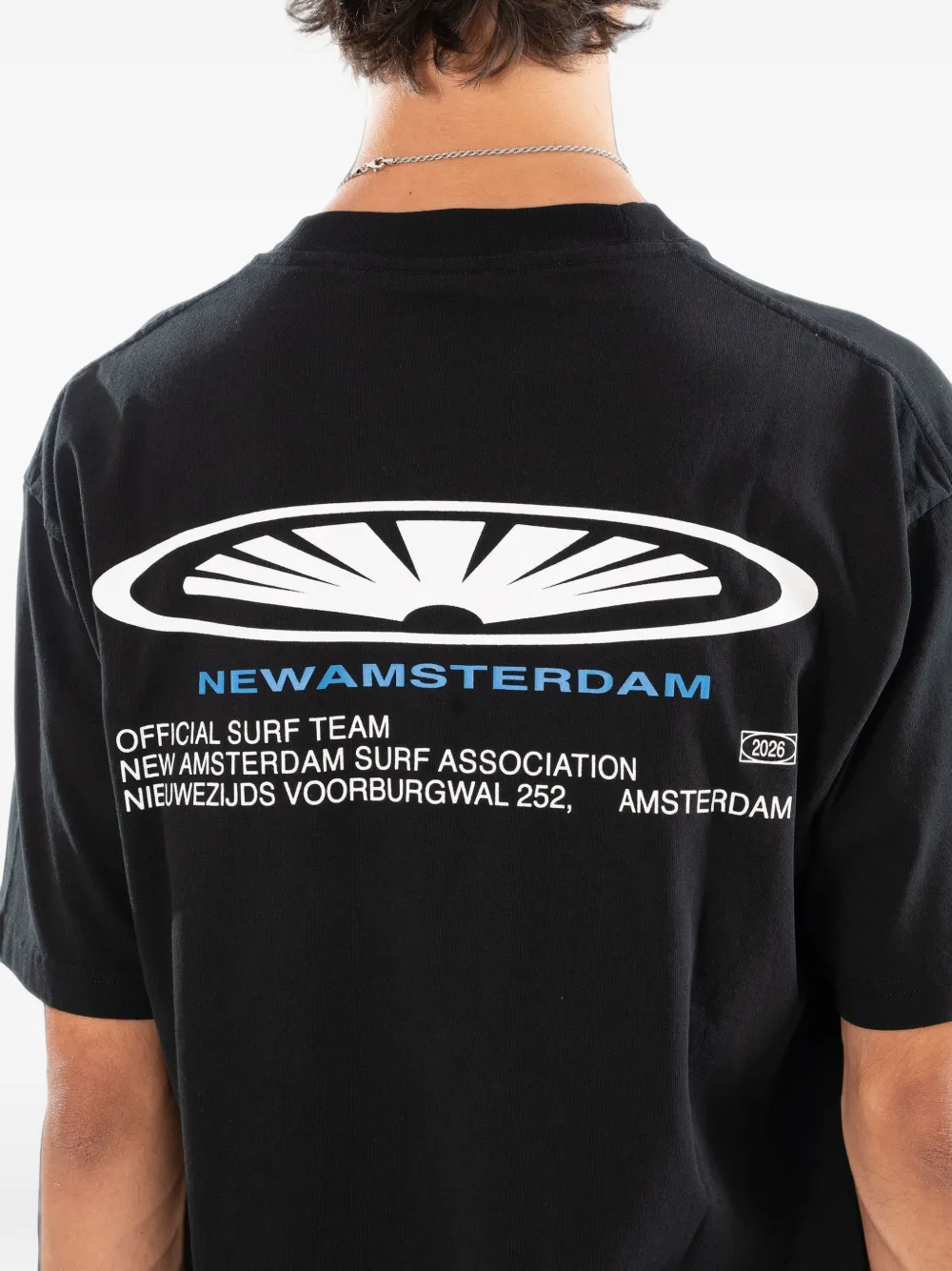 NEW AMSTERDAM Sharper T-shirt met logo-print Zwart